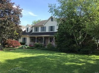 5859 Shady Ln, Nazareth, PA 18064