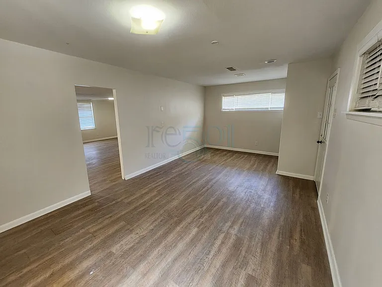 7520 W Markham St — Photo 27
