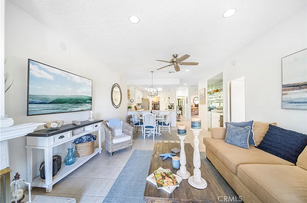 2 bed, 1555 sqft, $4,500 — Photo 4
