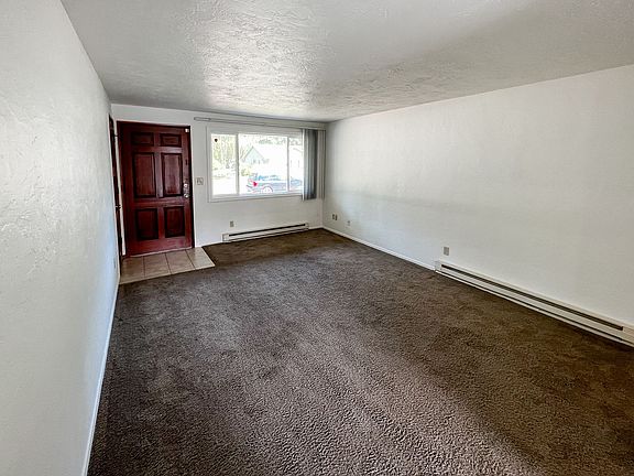 3rd image of 2512 Honeysuckle Way NE #2514