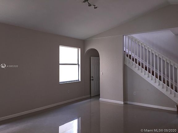 5th image of 3710 NE 22nd Pl #3710