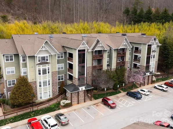 2000 Olde Eastwood Village Boulevard B Garage #1-G20, Asheville, NC 28803