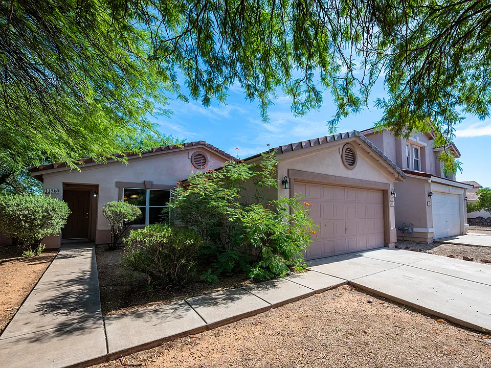 317 E Atlas Cedar Pl