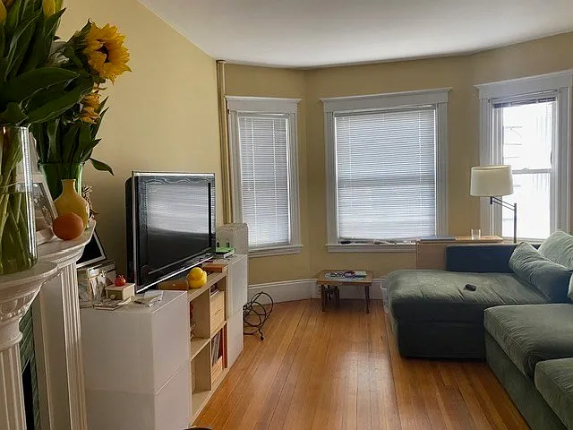 26 Forrest St #2 — Photo 6