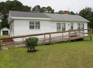655 Sand Bank Rd, Port Haywood, VA 23138