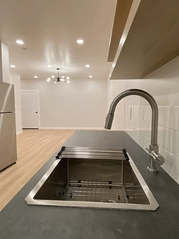 3 bed, 1.0 bath, $1,495 — Photo 3