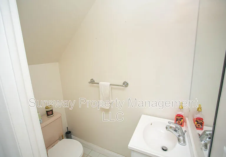 2147 Harbour Dr — Photo 19