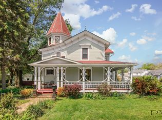 219 N Main St, Sandwich, IL 60548