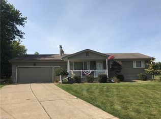 1438 Rose Hedge Ct, Poland, OH