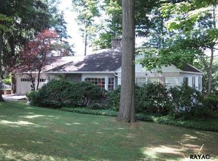 139 Woodland Dr, York, PA 17403