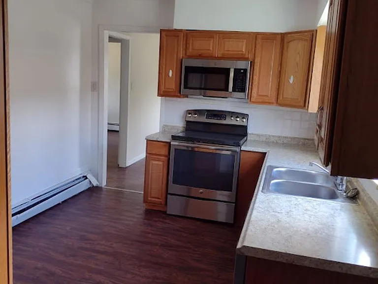 905 Nevada Ave — Photo 6
