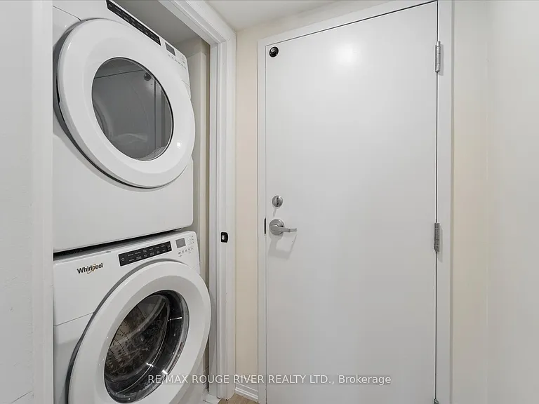6 Esquire Way — Photo 10