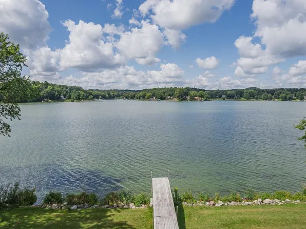 S1281 Cardinal Ct, La Valle, WI 53941