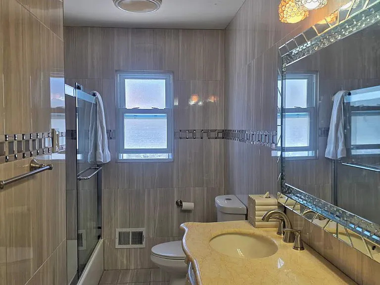 352 Elverton Ave #2 — Photo 9