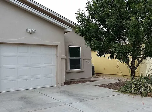 1600 Bradley Ct Photo 1