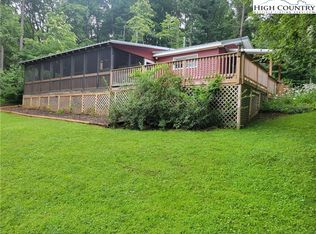 211 Parkway Lane, Sparta, NC 28675