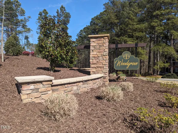 92 Pecan Grove Ln, Fuquay Varina, NC 27526