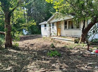 725 Barnes Dr, Spring Lake, NC 28390