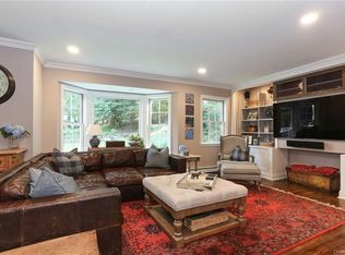 24 Wildwood Rd, Chappaqua, NY 10514