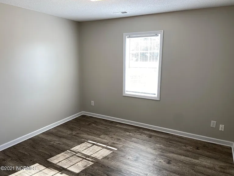 401 Sumrell Way — Photo 19
