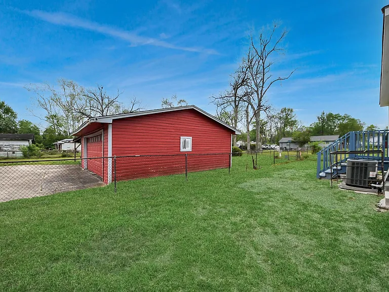 9210 Wheatley St — Photo 32