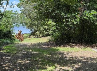 1704 River Dr, New Bern, NC 28560