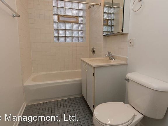 5th image of 1439 W Balmoral Ave APT 2N