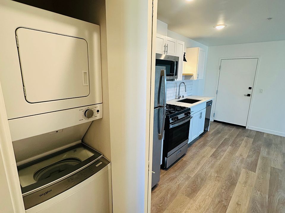 1st image of 16 W Mission St #16