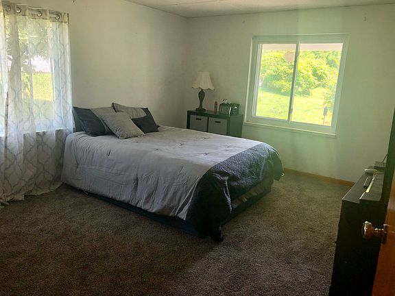3rd image of 4548 Woodland Ave