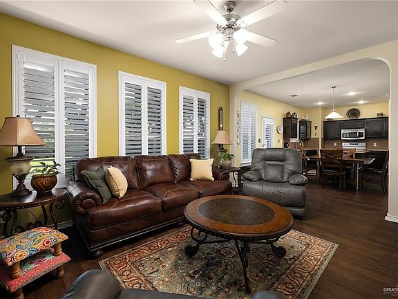 5th image of 3914 Sorrento St
