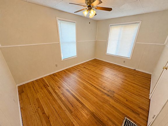 3rd image of 2410 W Douglas Ave #2410
