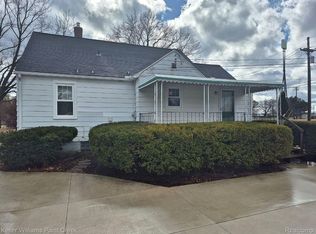 2887 Pontiac Ct, Auburn Hills, MI 48326