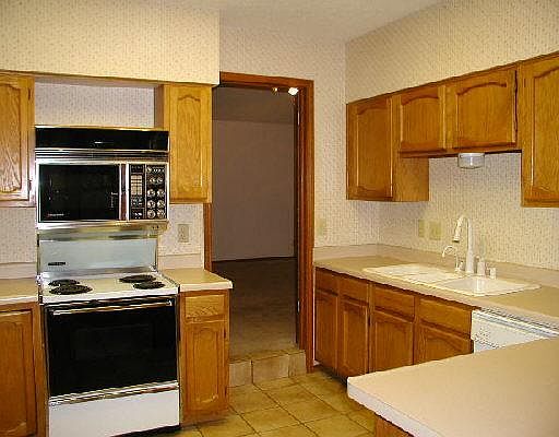 5th image of 1805 POPPY PEAK DR