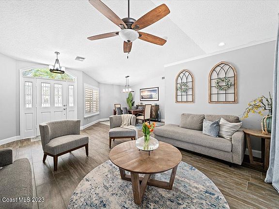 5th image of 206 Waterbury Ln