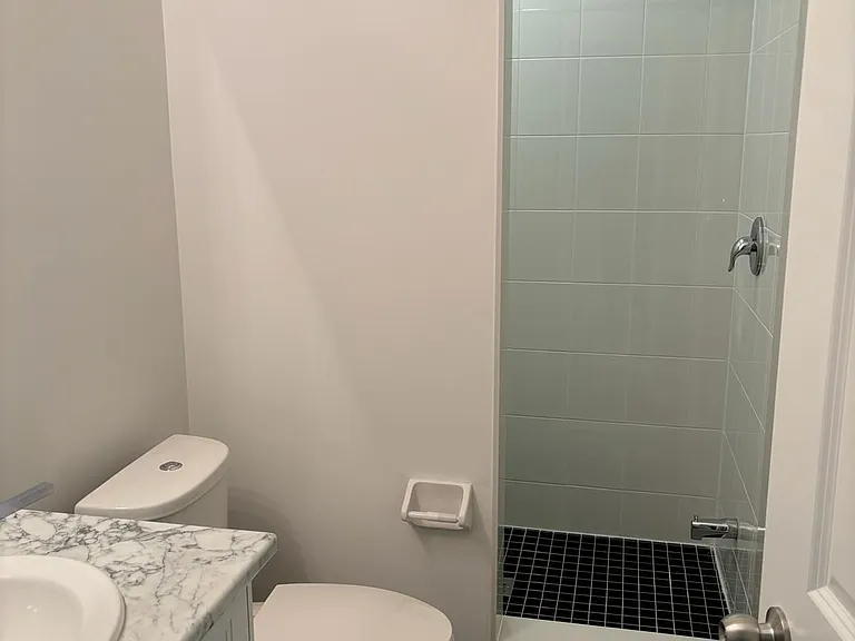 504 Littlewood Ln — Photo 17