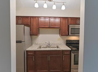 1104 Poplar Level Plz, Louisville, KY 40217