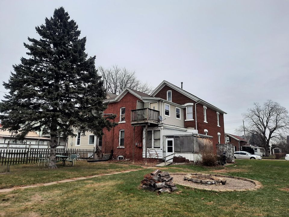 2nd image of 715 Rhomberg Ave