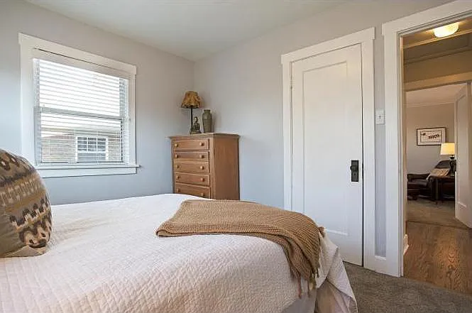 1574 E Princeton Ave — Photo 15