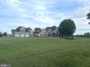 5 Mullen Ln, Lothian, MD 20711