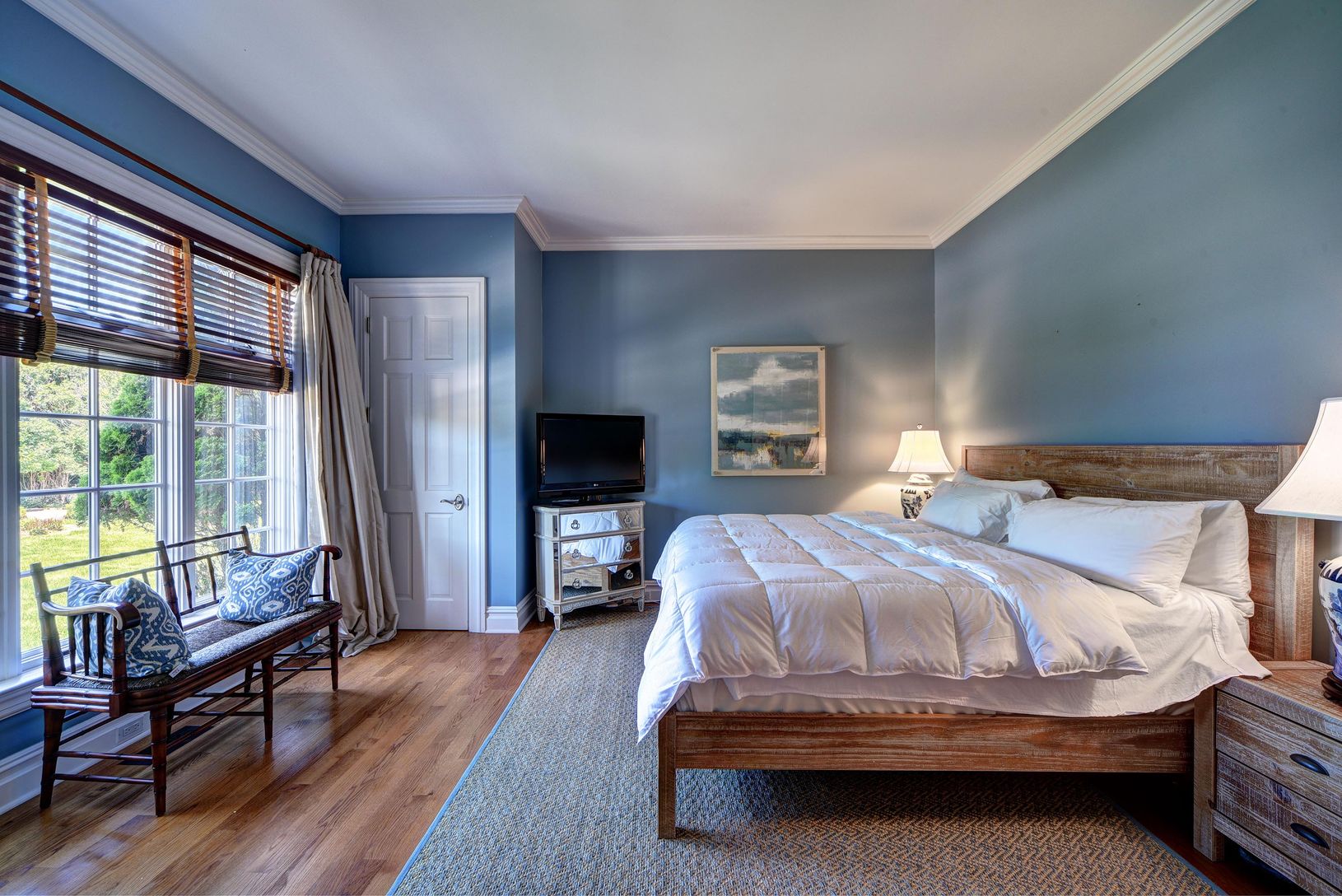  1st floor bedroom suite