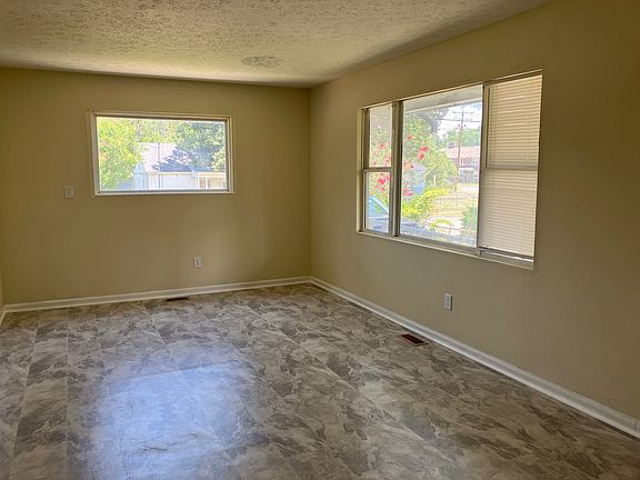 2nd image of 703 E Washington Ave