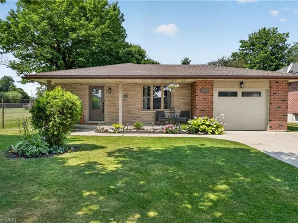 304 Eliza St, Wellington North, ON N0G 1A0