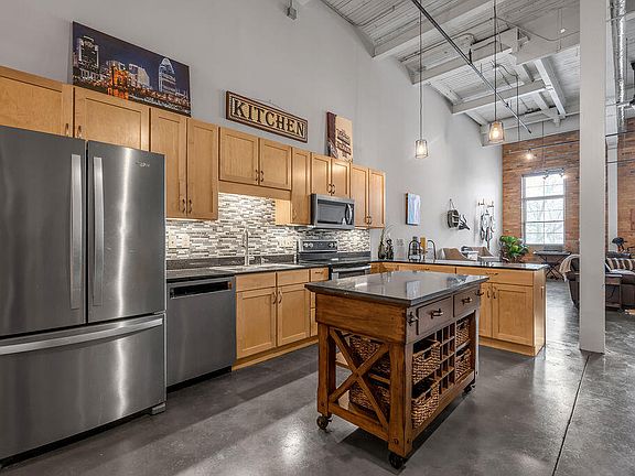 3rd image of 201 Price Rd APT 111