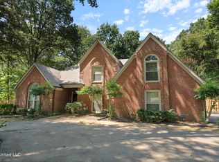 6915 Fox Chase Dr, Southaven, MS 38671