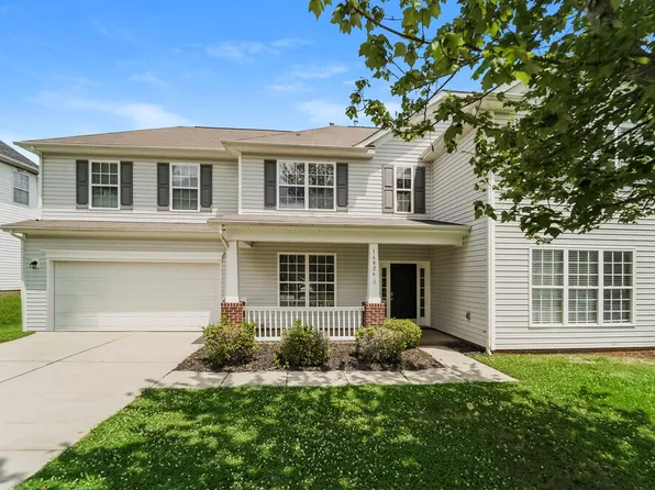 16826 Macanthra Dr, Charlotte, NC 28213
