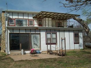 8845 E Hilltop Rd, Newkirk, OK 74647