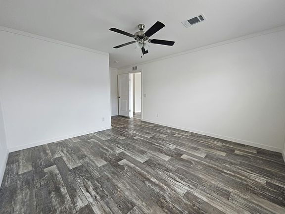 3rd image of 6691 Hidden Oaks Dr #6691