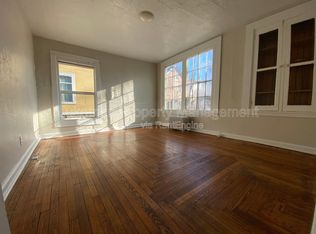 417 Oak St #1, Kalamazoo, MI 49007