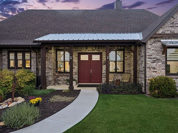 3rd image of 5008 Crown Ct