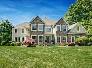 30 Westfield Dr, Easton, PA 18042